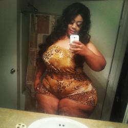 satanwantsmysoul:  @SuperdomeBooty got mo ass than a muthafucka!