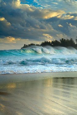 gyclli:  Haena Surf - Kauai, Hawaii by PatrickSmithPhotography