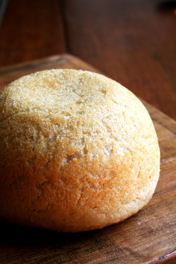 tinyhousedarling:  MY MOTHER’S PEASANT BREAD: THE BEST EASIEST