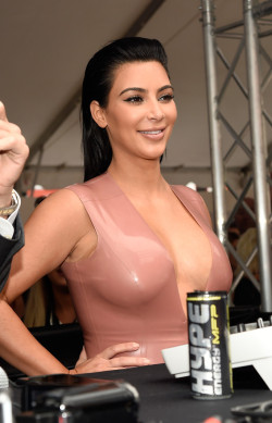 latex-passion:  Kim Kardashian in that nude latex dress again