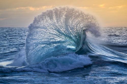 aiiaiiiyo:  Once in a lifetime, by the coast of Wollongong, Australia