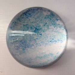 monetsgarden:this paper weight looks like a monet painting