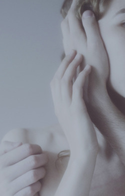 lauramakabresku:  selfportrait with death III 