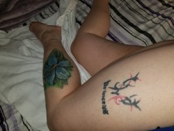 amanslusts:  @couple8284 Bed 🛌 + tattoos +relaxation= “Happy