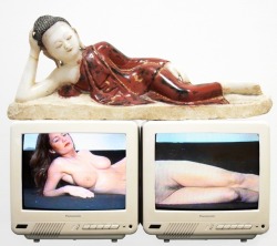 baja-baja:      Nam June Paik, Reclining Buddha, 1994  