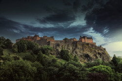 thepictorialist:  Up on a hill—Edinburgh Castle, Edinburgh,