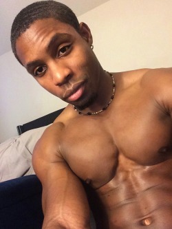 actionfigurebody:  Skin 💚💜 IG MDB25https://chaturbate.com/actionfigurebodhttp://deangelo-jackson.flirt4free.com/