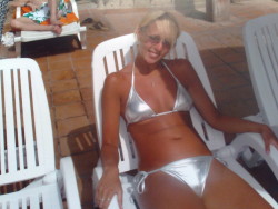 bigbad76al:  exposedukslags:  Uk milf Rachel from Chester exposed.