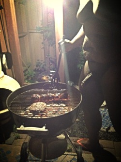 rone9:  thickboylove:  My man cooking me dinner on the grill…sexy