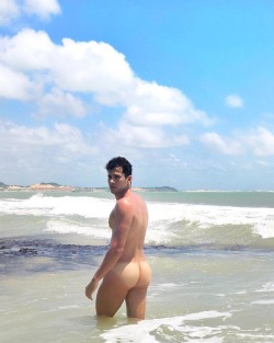 alanh-me:    24k+ follow all things gay, naturist and “eye