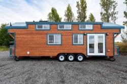 tinyhousetown:  A custom designed 30′ home from the Mint Tiny