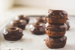 fullcravings:  GF Chocolate Doughnuts 