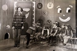 seriousjones:  On The Set Of Uncle Andy’s Fun HouseGrahm Junior