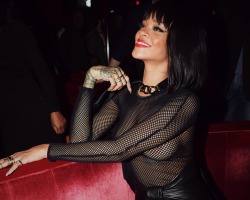 rihconda:  Rihanna at the Balmain aftershow party, 27. February