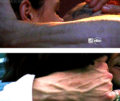 shicksome:  Jeremy Renner’s arm porn & hand porn 