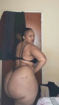 hungry69:  gurillaboythamane:SO SEXY SO PRETTY SEXY BAD BITCH