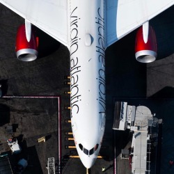 lairdkay:  Yes, the 787 is a damn sexy plane, and the @virginatlantic