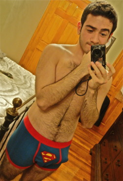 sweatypitlover:  so cute and so hairy! 