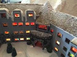 sixpenceee:  A gingerbread replica of the Overlook Hotel from