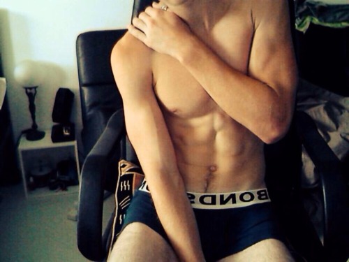 frequent-sea:  Ow hi I forgot this was me. 