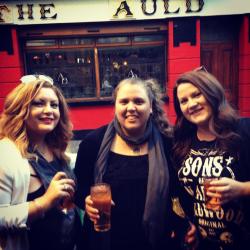 Two lovely ladies that I met from Cork 😊 #dublin #templebar