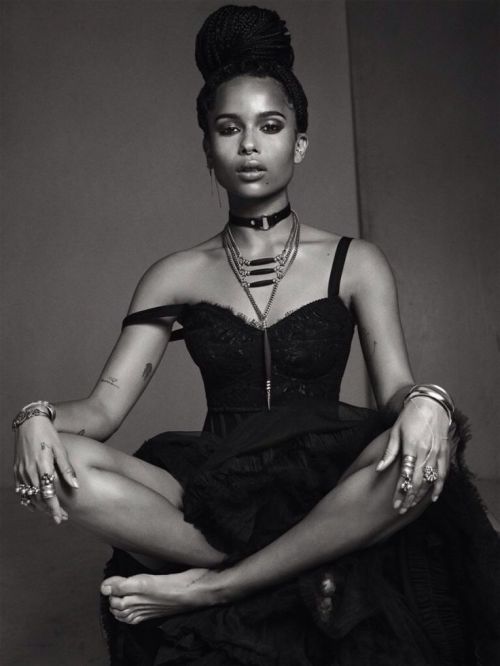 ZOE KRAVITZ (USA)Sheâ€™s a goddamn real goddess. A Pure Beauty! A Perfect woman! <3My links(follow me):Black GirlsÂ  / All Girls .