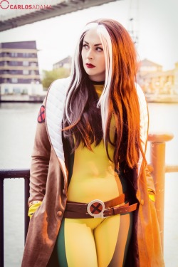 cosplayandgeekstuff:  Rogue - X-Men Cosplayer: LolaInProgress https://www.facebook.com/LolaInProgressCosplay/