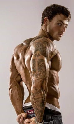 3leapfrogs:  mrmusclelover:  Chase Bergner  .3leapfrogs| •=•