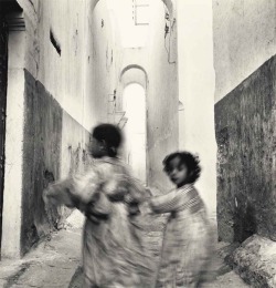 zzzze:  Irving Penn Running Children, Morocco, Rabat,   1951,