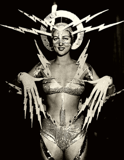danismm:  Miss Radio Queen – 1939 via Vintage beauty pageant