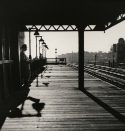 luzfosca:  Larry Silver Bronx Subway Station, 1950 From Larry