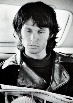 babeimgonnaleaveu:  Jim Morrison reading album reviews in the