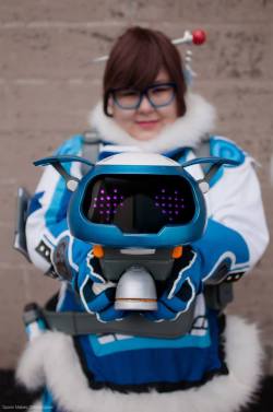 machiavellianfictionist:  By far the best Overwatch cosplay I’ve