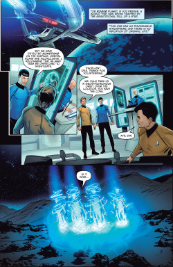 towritecomicsonherarms:  Star Trek/Green Lantern: The Spectrum