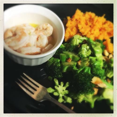 <p>Day 3 dinner - all is well. I haven’t killed anyone yet. The headaches are subsiding. I haven’t eaten a single gummy worm. @whole30 #whole30 #fiddlerswhocook #iovercookedtheshrimp  (at Fiddlestar)</p>