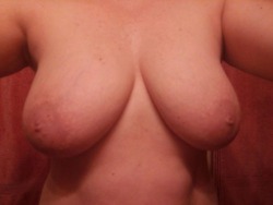 menlovetits:  Brenda a 45 yr old MILF loves showing off her 38D