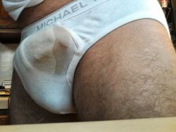 myunderpants4321:  morning piss in the kitchen sink….anyone