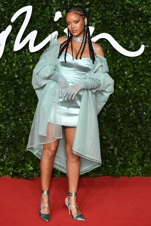 arielcalypso:    Rihanna at the British Fashion Awards (2019)