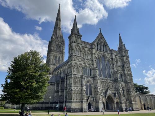 evilbuildingsblog:  Salisbury Cathedral, Wiltshire, UK