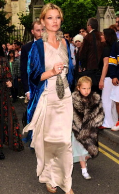 glutenfreevodka:  vvvestvvood:  Kate Moss dressed in vintage