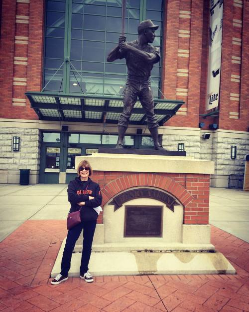 <p>My super fabulous mom (pictured adorably here) and my aunt (adorable as well but not pictured) flew to Milwaukee for @sfgiants opening day. #retirementgoals #rolemodels #gogiants #gamerbabes  (at Miller Park Stadium)</p>