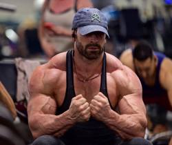 whitepapermuscle:  Bradley Martyn 