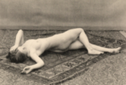 rivesveronique:    Nude woman lying on a carpet, 1925 ca., Fratelli