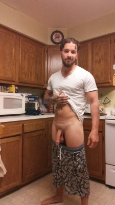 jayarich87:  Share and follow this sexy guy #hung #uncutcock