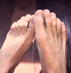 chiguylkv:  Perfect toes  #barefootmarines #barefootguys #sexyfeet