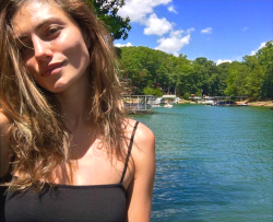 beautorigine:  Smug lake selfie 