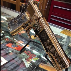 carsandgunsblog:  El Caballito Dorado 😍 - Cred- @unique.firearms