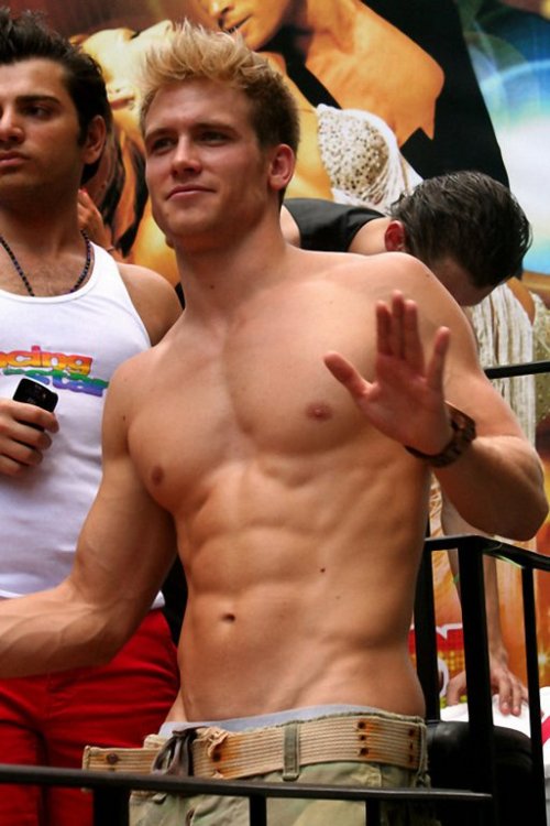 byo-dk–spycam:  rebjames2:  *  Maxwell Zagorski *   Click to see more of my stuff: Main | Spycams | Celebs   Funny | Videos | Selfies