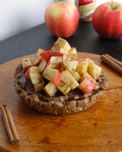 createnplate:  Apple Cinnamon Cheesecake - Raw Vegan & Gluten