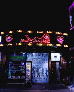 demigodxtonio:  The PlayPen - Time Square, New York City |x|